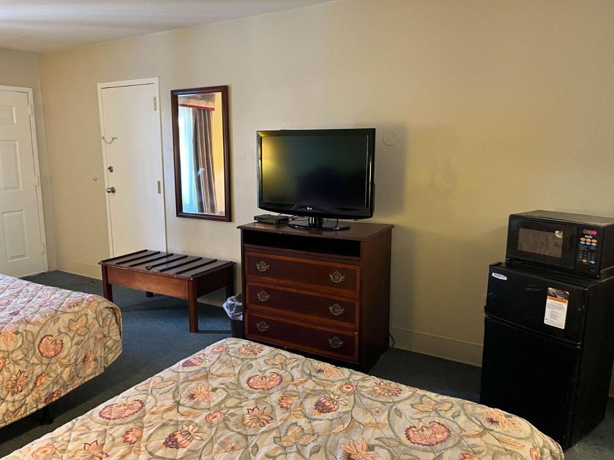 Motel 6 Bracey, Va I 85 エクステリア 写真